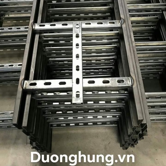 Thang máng cáp làm bằng Unistrut