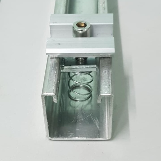Rail nhôm Unistrut