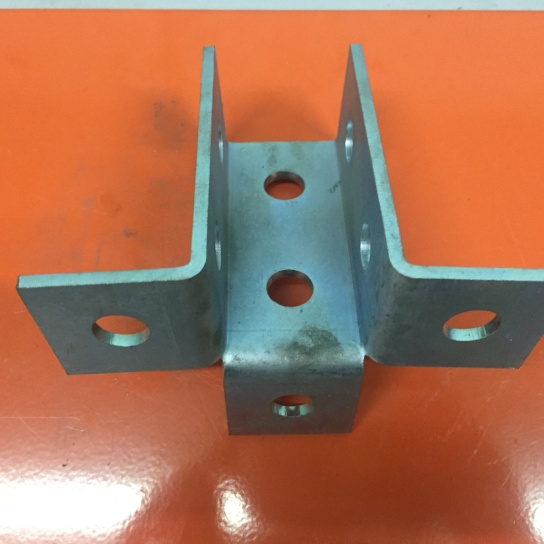 phụ kiện unistrut
