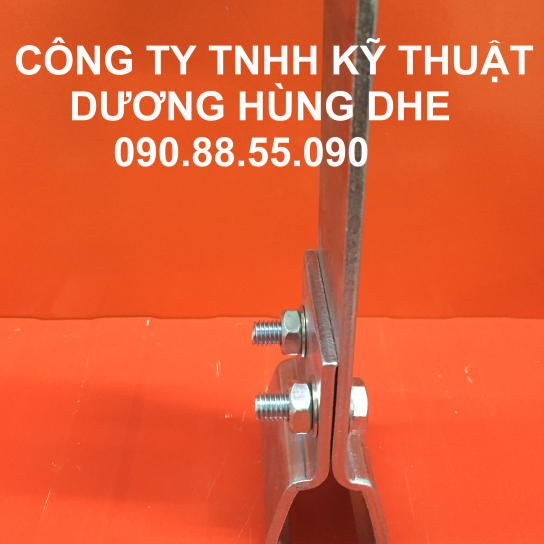 Bát kẹp tôn cliplock